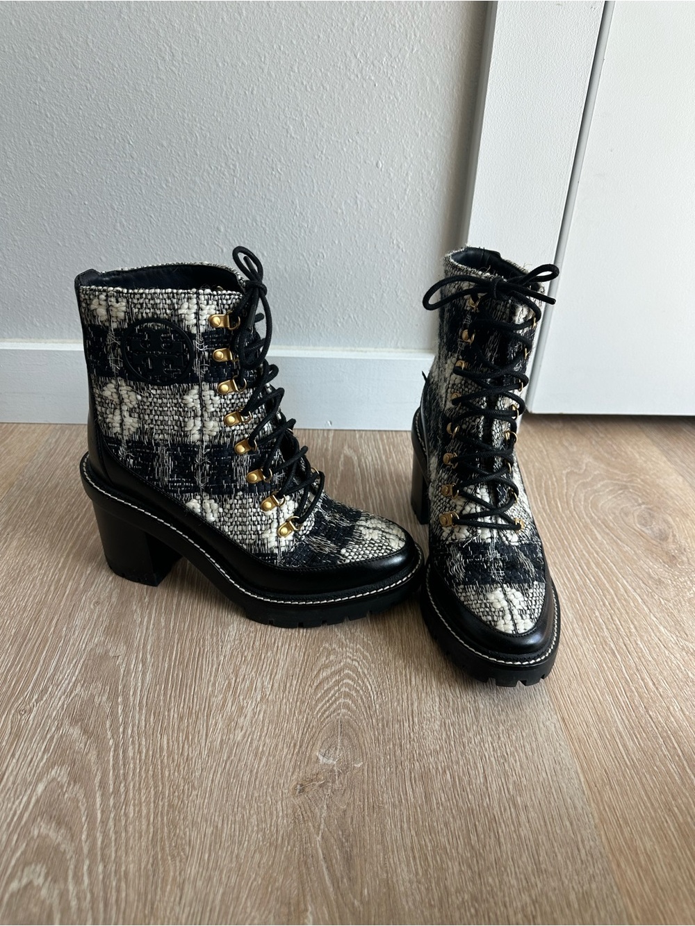 Tory Burch Tweed Pattern Combat Boots – Women’s Size 8.5